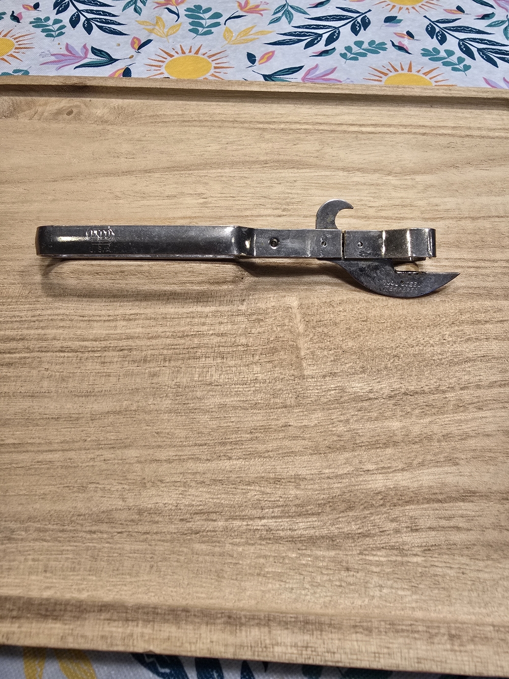 Vintage EKCO Tool Steel Tempered Can Opener